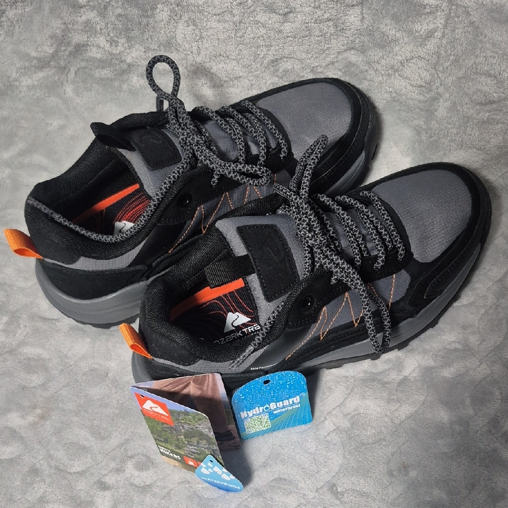 Ozark Trail Black and Gray Men's Hiking Shoes Size 6